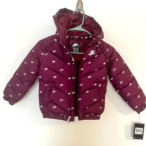 Nike Boys Size 4 Midweight Hooded Winter Puffer Jacket NWT